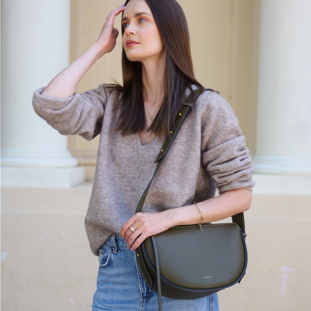 ELARA CONVERTIBLE BAG —Olive Green. - Picture 3 of 14